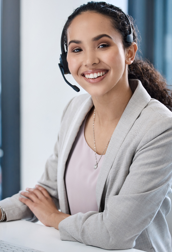 télésecrétaire qui sourit