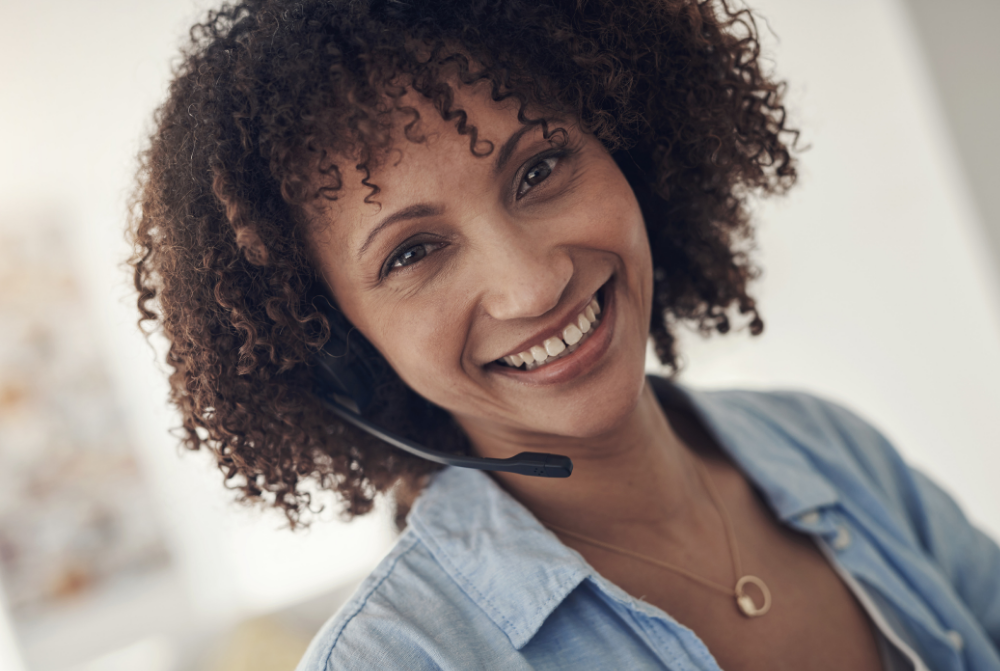 télésecrétaire qui sourit (13)