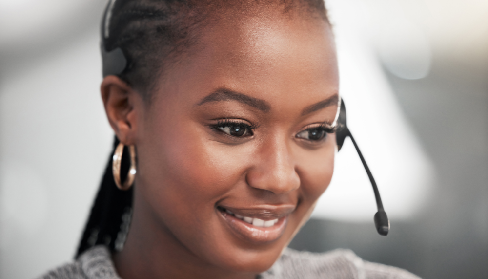 télésecrétaire qui sourit (3)