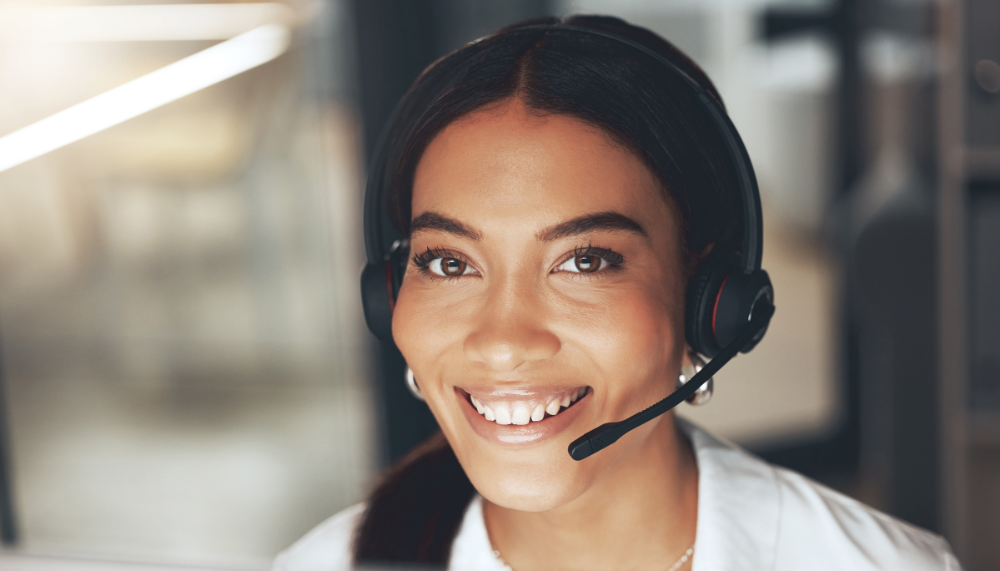 télésecrétaire qui sourit (7)